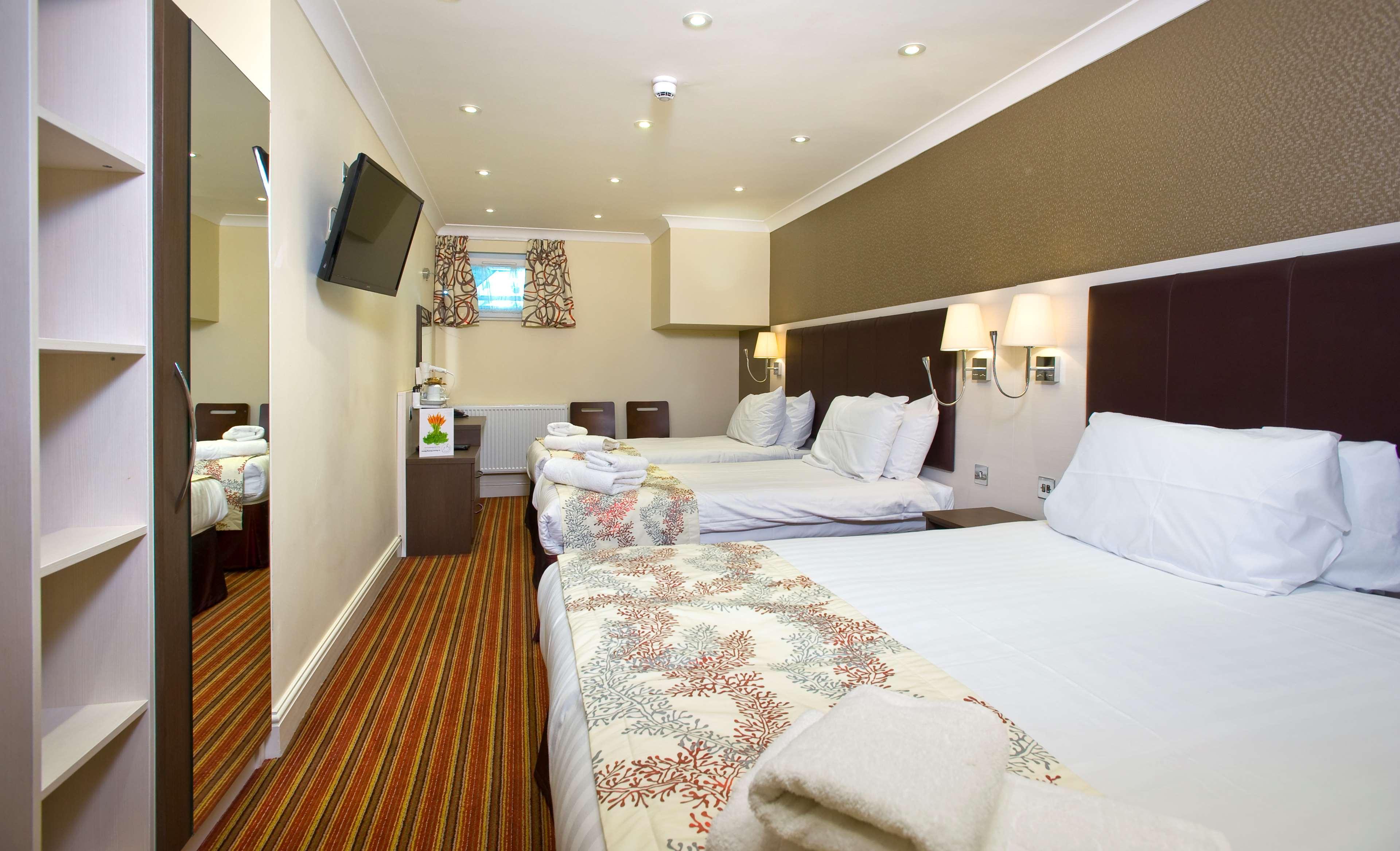 Best Western Chiswick Palace & Suites London Exterior photo